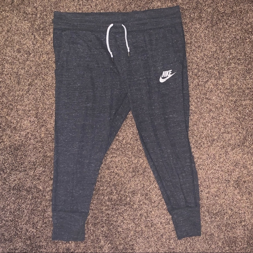 Nike capri joggers